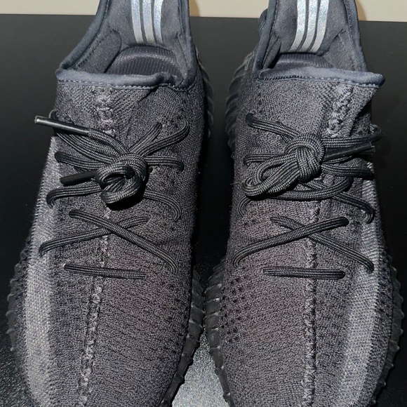 Adidas Yeezy Boost 350 V2 Black Non-Reflective Size 10 - Picture 5 of 7